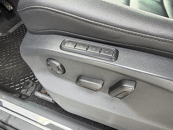 Volkswagen Tiguan 8 of 30
