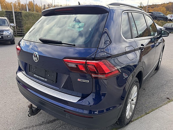Volkswagen Tiguan 2 of 18