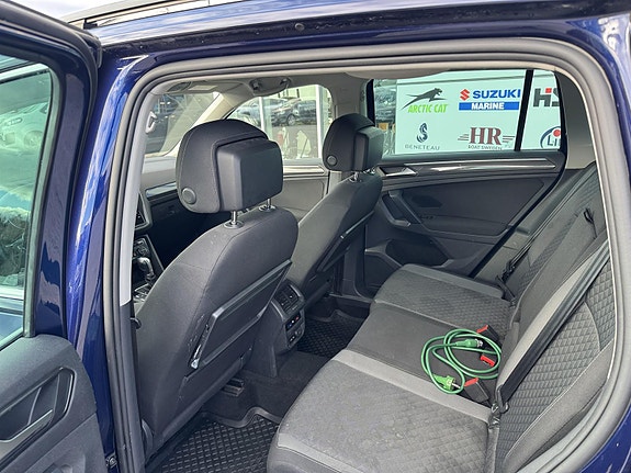 Volkswagen Tiguan 10 of 18
