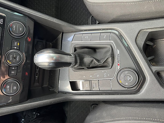 Volkswagen Tiguan 12 of 18