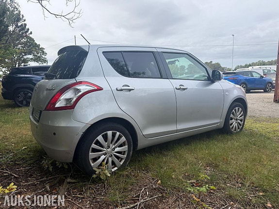 Suzuki Swift 5 of 30