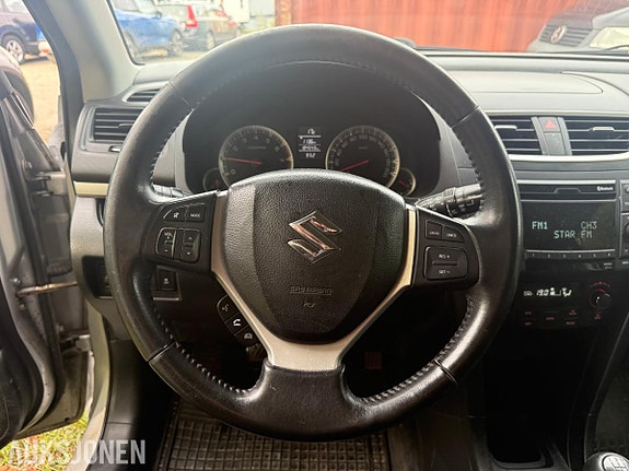 Suzuki Swift 15 of 30