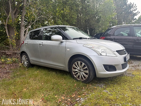Suzuki Swift 2 of 30