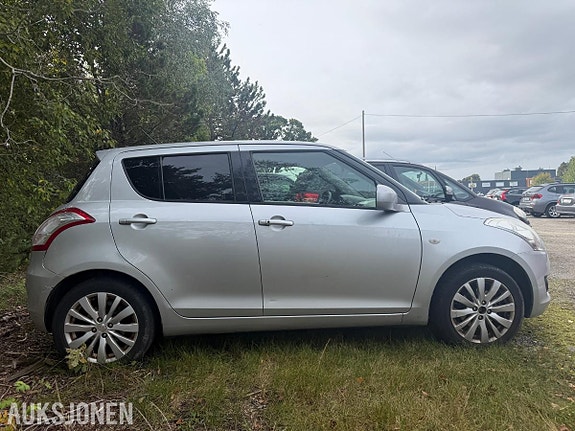 Suzuki Swift 3 of 30