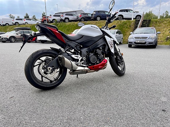 Suzuki GSX-S950 4 of 15