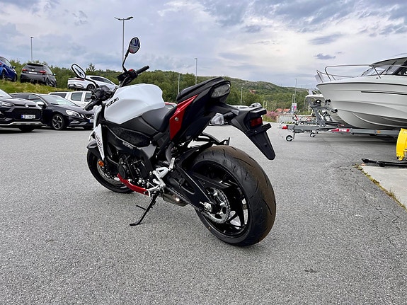 Suzuki GSX-S950 3 of 15