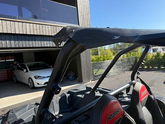 Polaris RZR XP 1000 8 of 9
