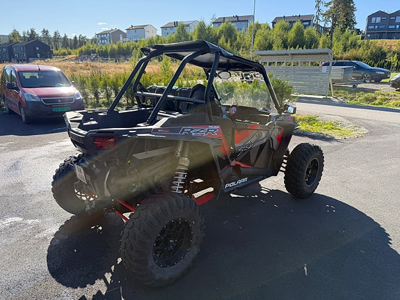 Polaris RZR XP 1000 5 of 9
