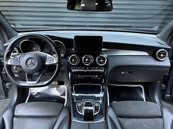 Mercedes-Benz GLC350 e 9 of 30