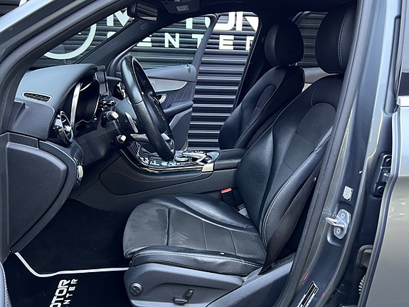 Mercedes-Benz GLC350 e 27 of 30