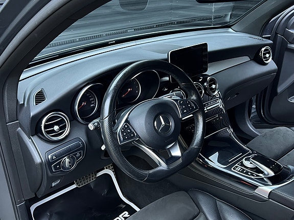 Mercedes-Benz GLC350 e 10 of 30