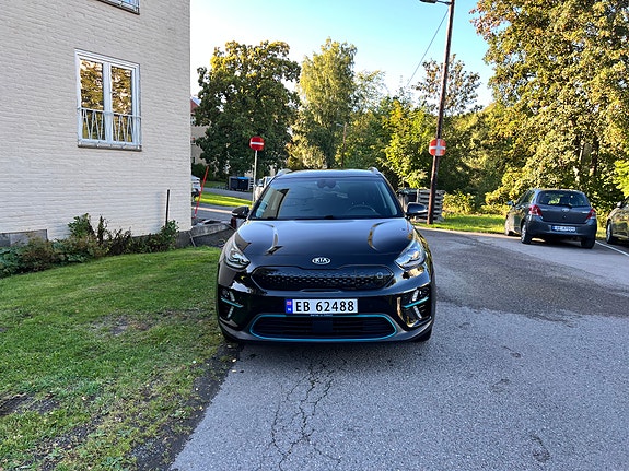 Kia e-Niro 2 of 17
