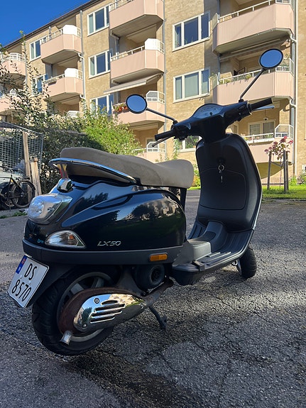 Vespa LX 50 6 of 7