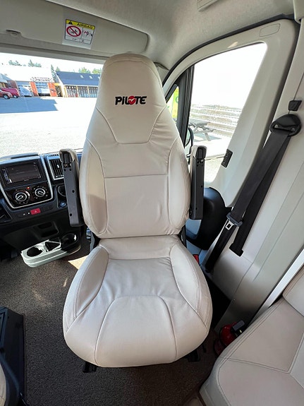 Pilote P746GJ Luft bak/Meget pen/Mye utstyr 29 of 30