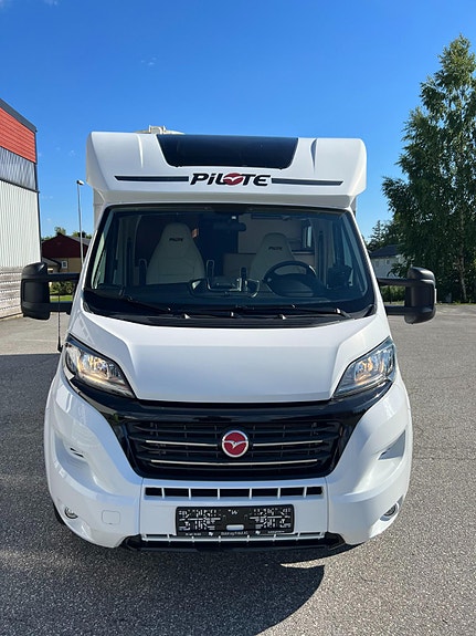 Pilote P746GJ Luft bak/Meget pen/Mye utstyr 2 of 30
