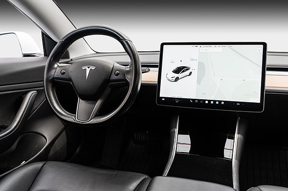 Tesla Model 3 22 of 24