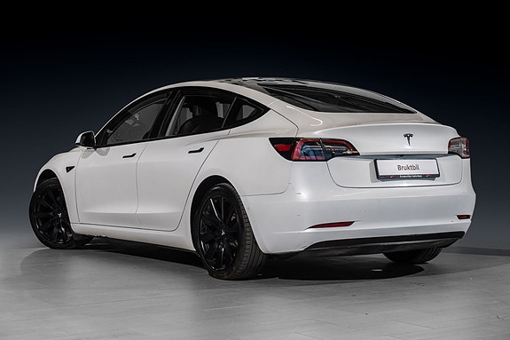 Tesla Model 3 6 of 24