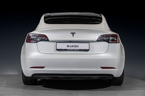 Tesla Model 3 8 of 24