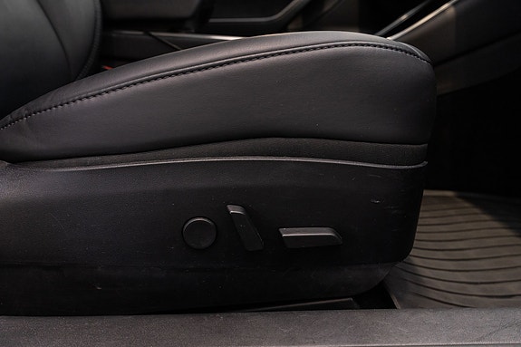 Tesla Model 3 24 of 24