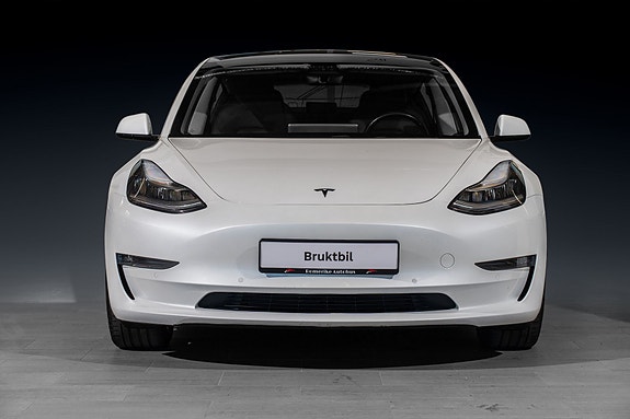 Tesla Model 3 3 of 24
