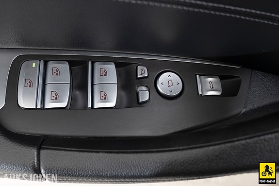 BMW iX3 10 of 30