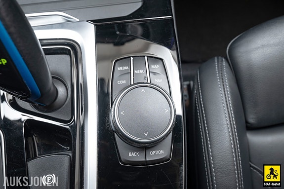 BMW iX3 20 of 30