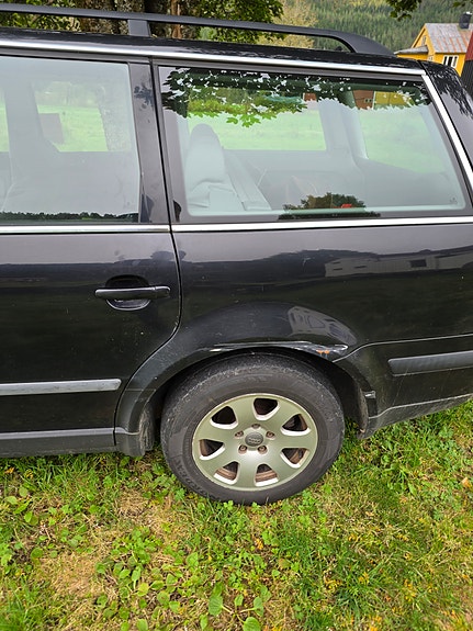 Volkswagen Passat 4 of 6