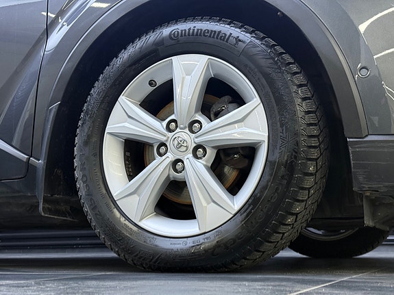 Toyota C-HR 8 of 30