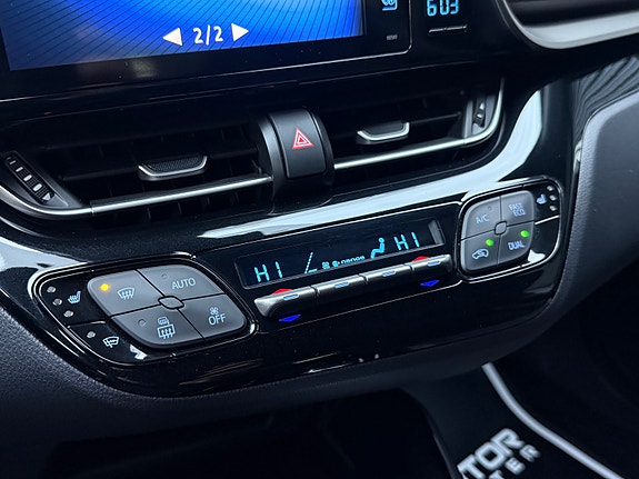 Toyota C-HR 27 of 30