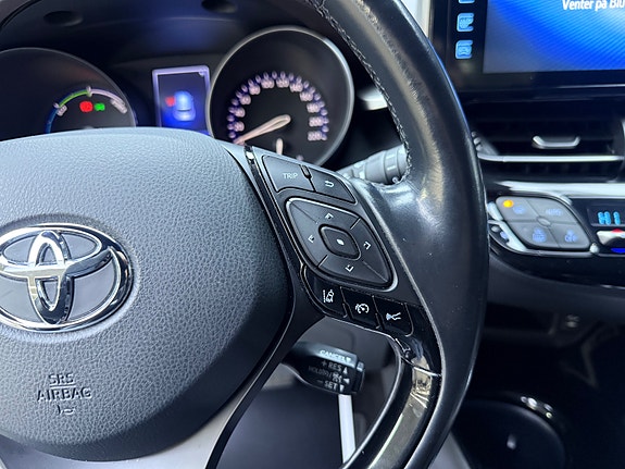 Toyota C-HR 17 of 30