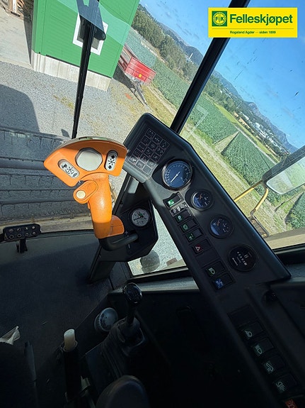 New Holland TC54 8 of 11