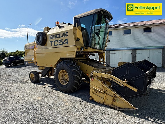 New Holland TC54 4 of 11