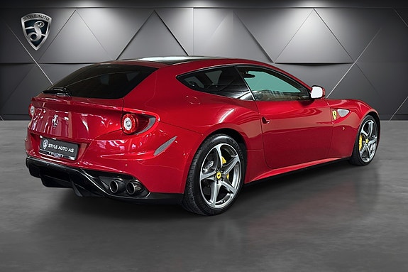 Ferrari FF 5 of 29