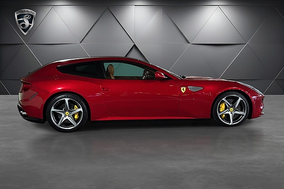 Ferrari FF 4 of 29