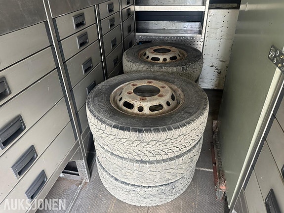 Mercedes-Benz Sprinter 6 of 19