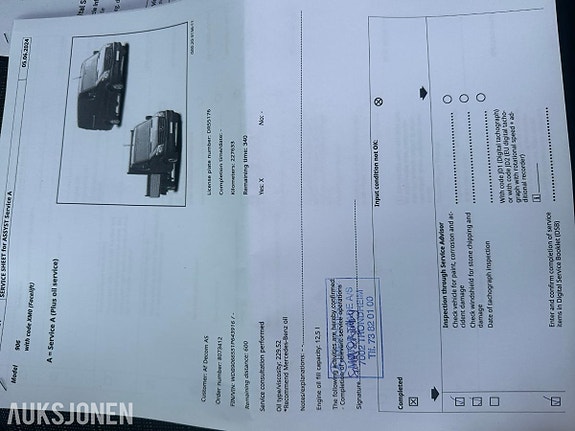 Mercedes-Benz Sprinter 16 of 19