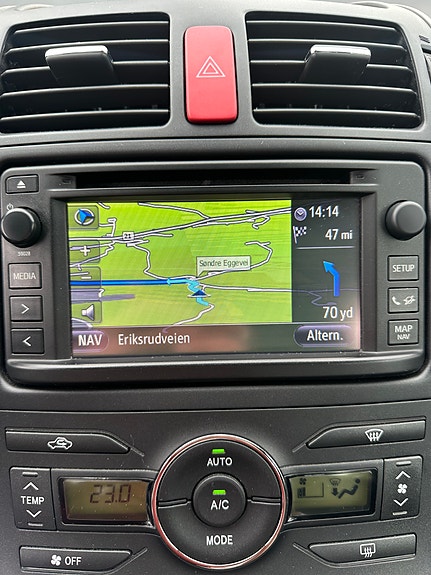 Toyota Auris 12 of 30