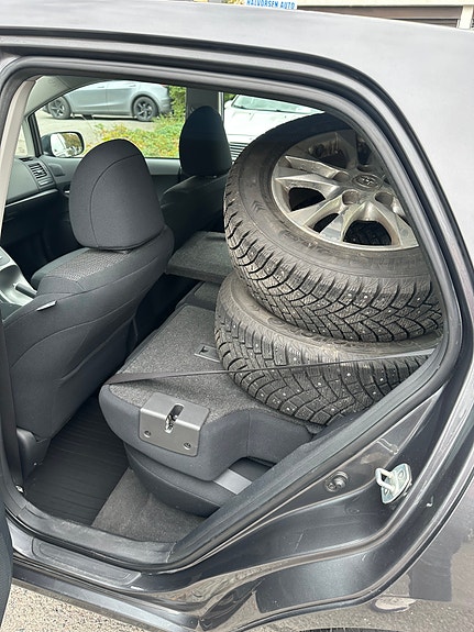 Toyota Auris 16 of 30