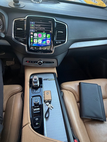 Volvo XC90 16 of 30