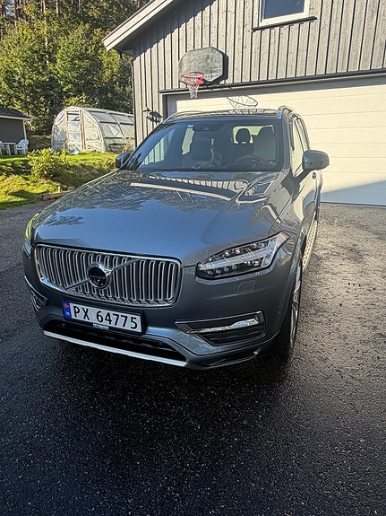 Volvo XC90 5 of 30