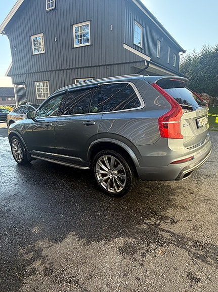 Volvo XC90 4 of 30