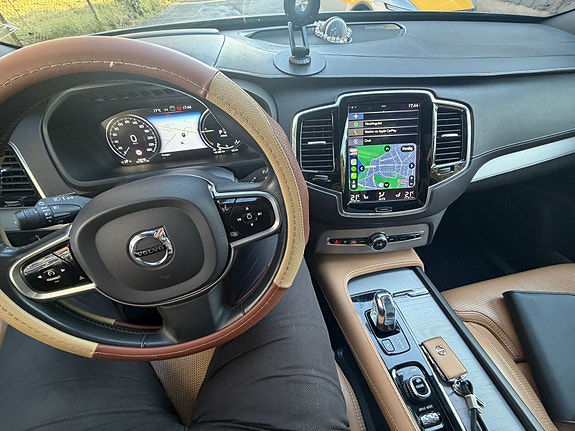 Volvo XC90 21 of 30