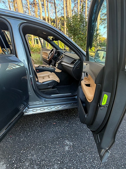 Volvo XC90 12 of 30