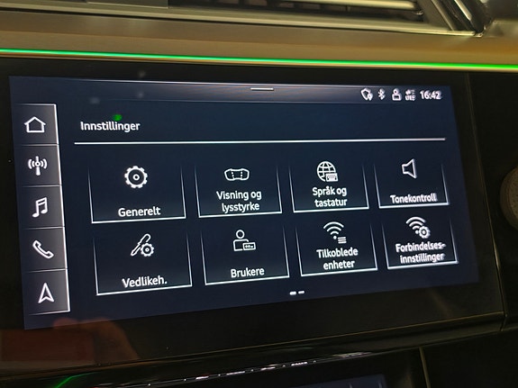 Audi e-tron 29 of 30