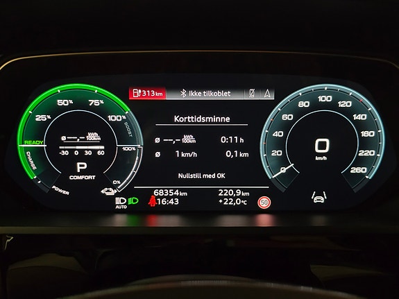 Audi e-tron 23 of 30