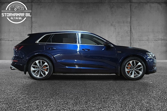 Audi e-tron 5 of 30