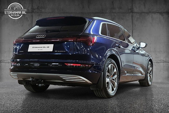 Audi e-tron 3 of 30