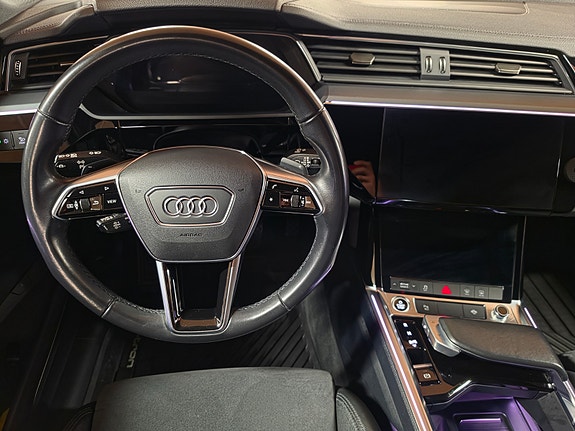 Audi e-tron 15 of 30
