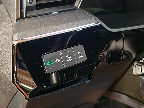 Audi e-tron 17 of 30
