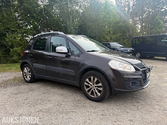 Suzuki SX4 2 of 30